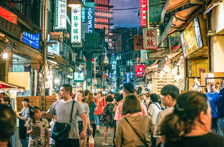 Chợ đêm Shilin ở Đài Loan đông khách